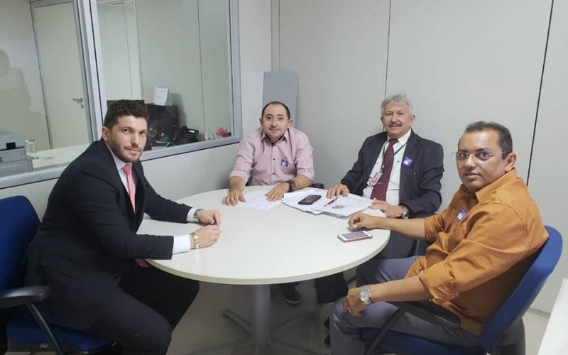 Prefeito Luiz Jairo assina convênio com a FUNASA para melhorias em unidades habitacionais